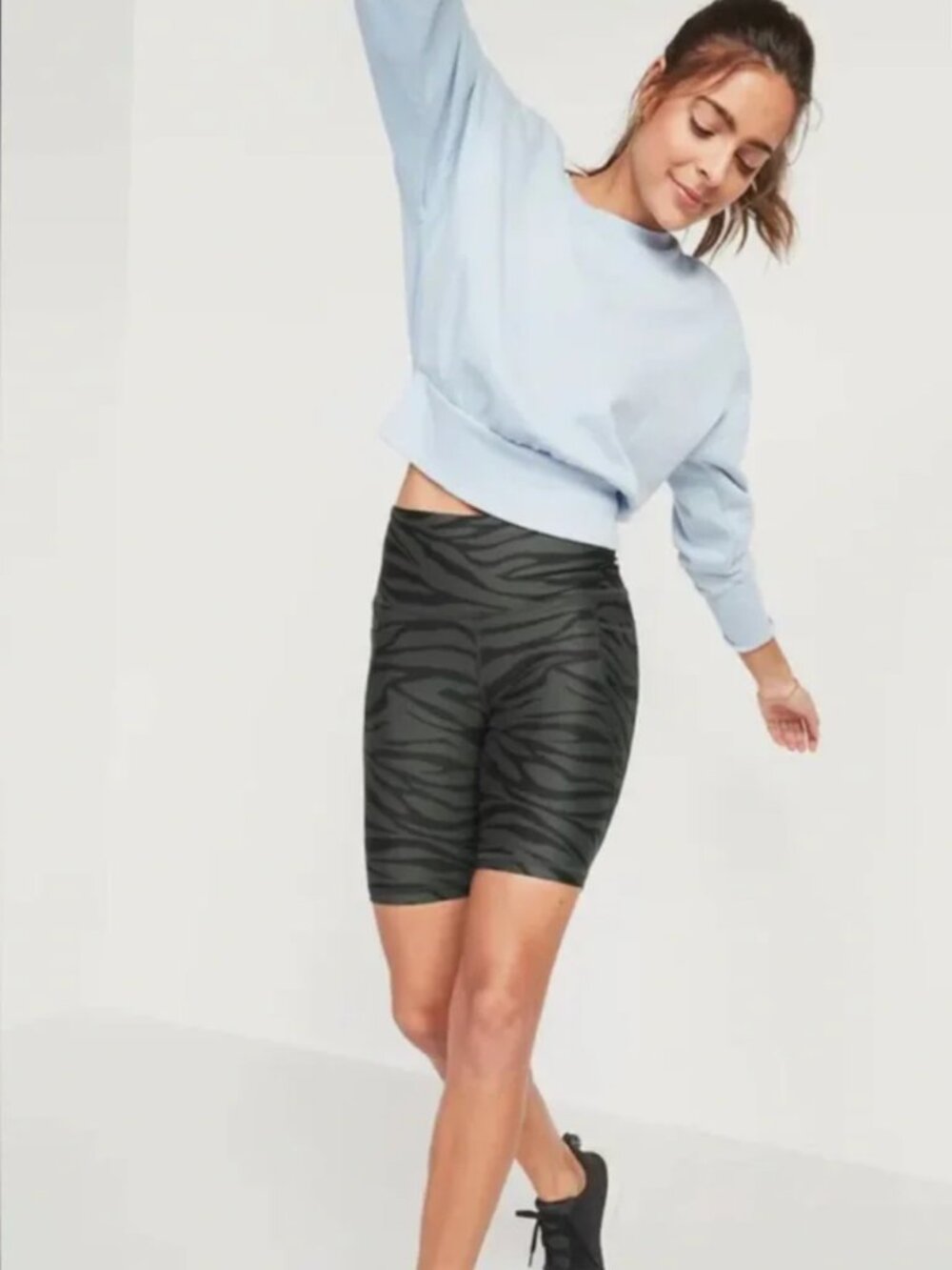 Old Navy High-Waisted PowerSoft Biker Shorts Black Zebra Women's US Size L